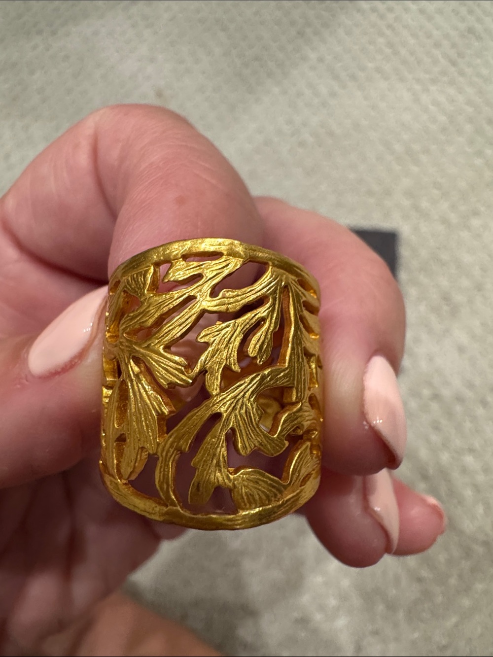 Julie Vos Gold Openwork Leaf Dome Ring - Picture 2 of 4